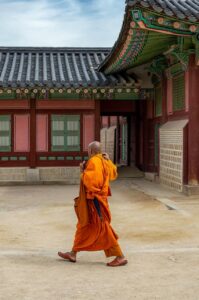 韓国のドクターズコスメでニキビ改善に効果的なアイテムは？
