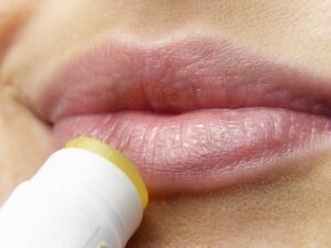 韓国皮膚科発想の角質ケアがやりすぎるとニキビ悪化するのはなぜ？
